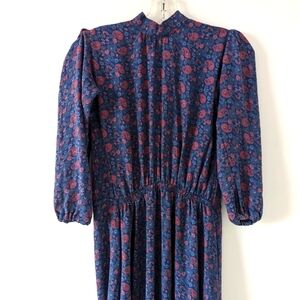Vintage-Inspired Size 6 Paisley Print Long Sleeve Dress with Snap Buttons
